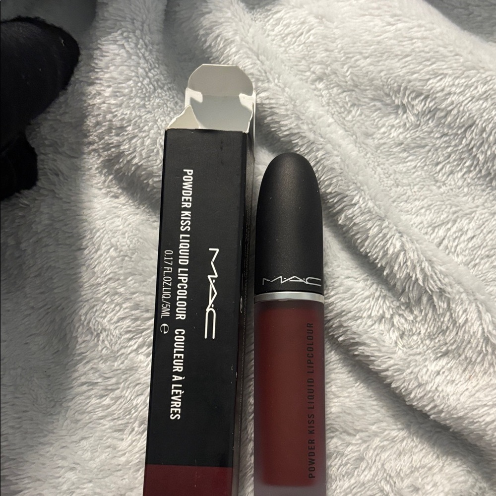 MAC Cosmetics Powder Kiss Liquid Lipcolour - make love to the camera
